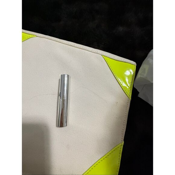 it cosmetics Other - It Cosmetics Vitality Lip Flush Butter PILLOW Anti-Aging Balm Lipstick .09oz